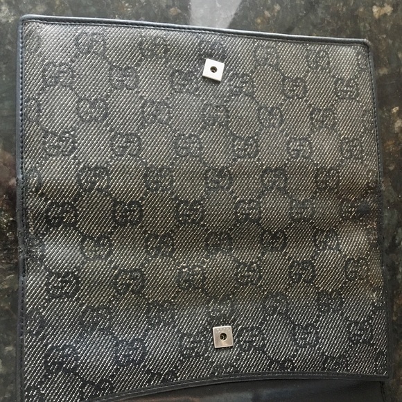 Authentic Gucci Wallet - Picture 5 of 8